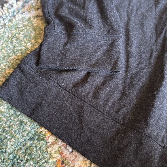 LIFE IS GOOD WOMENS LONG SLEEVED TOPS IN SZ LG…EXCELLENT PREOWNED CONDITION!!! - Picture 4 of 7